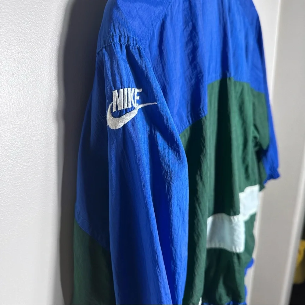 90s Vintage Nike Kids Blue and Green Colorblock windbreaker jacket